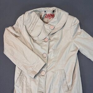 Zaina 44 Trench Coat Long Round Neck Collar Pleated Studs Spring Womens British